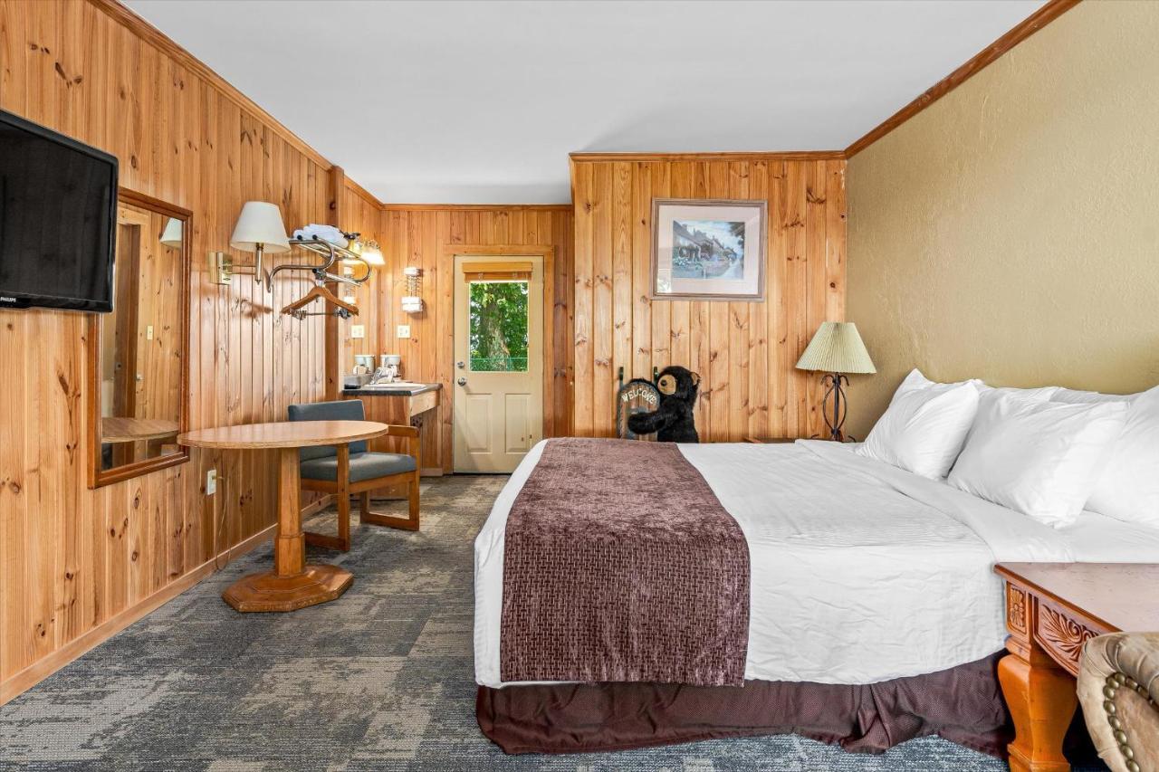 Green River Lodge Saluda Exterior photo