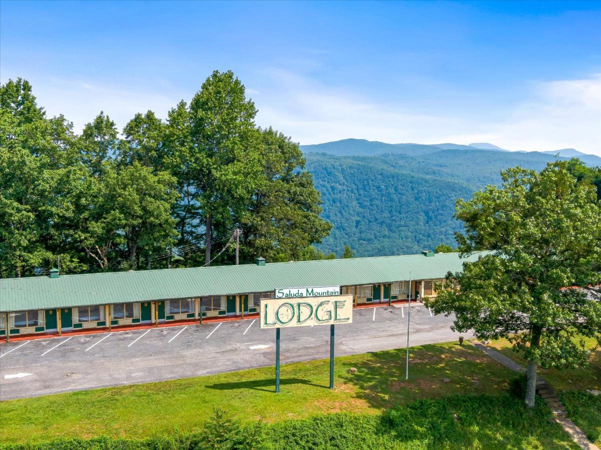 Green River Lodge Saluda Exterior photo