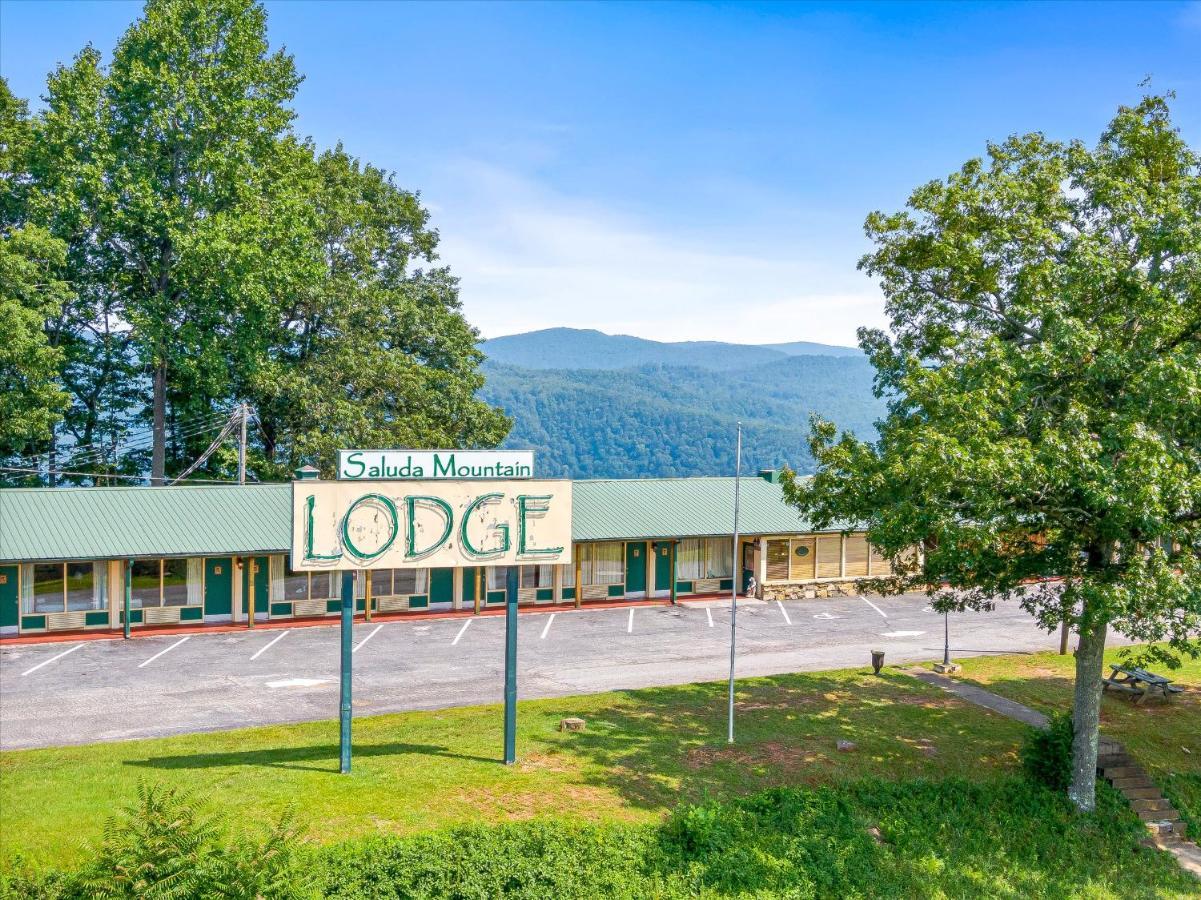 Green River Lodge Saluda Exterior photo